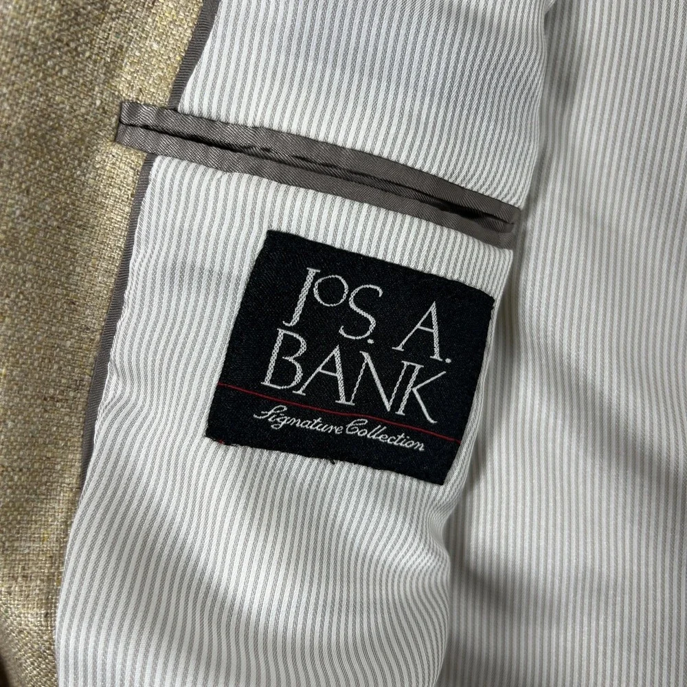 Jos A Bank Signature Collection Men's 42R 100% Silk‎ Blazer Tan Tailored Fit